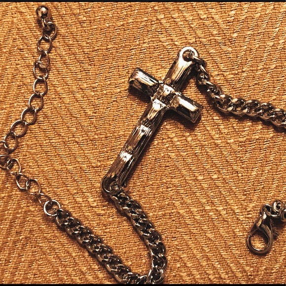 Crystal/SilverCross Bracelet - Picture 7 of 7